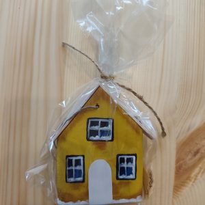Zawieszka - domek żółty